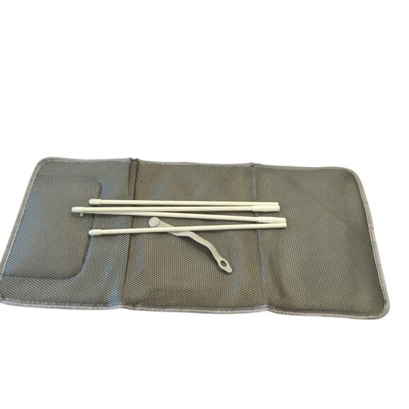 MULTI Compartment diaper bag with changing pad, USB & foldable crib - Picture 7 of 15